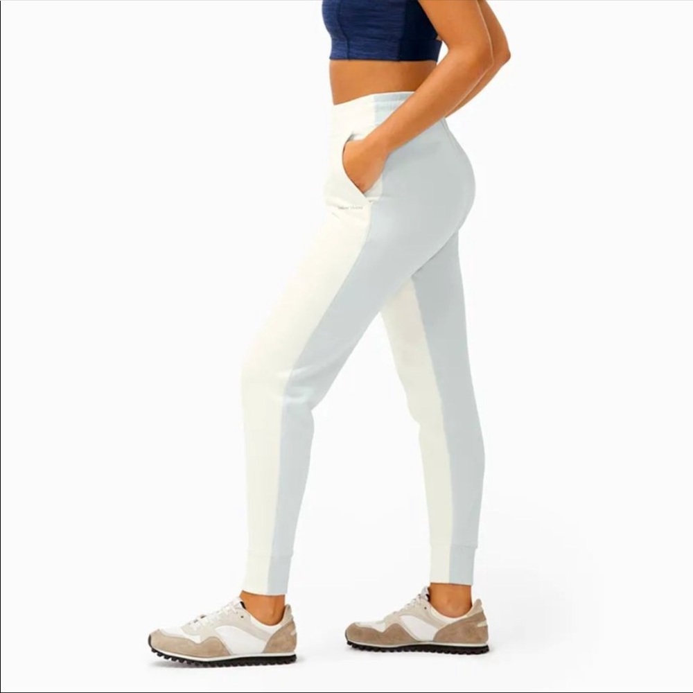 Outdoor Voices sweatpants